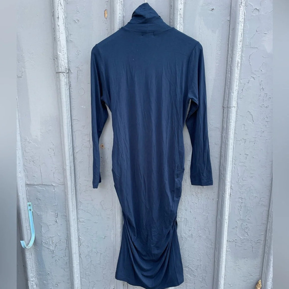 Cutler Mock  Turtleneck t-shirt maternity dress, size Large - Picture 2 of 11